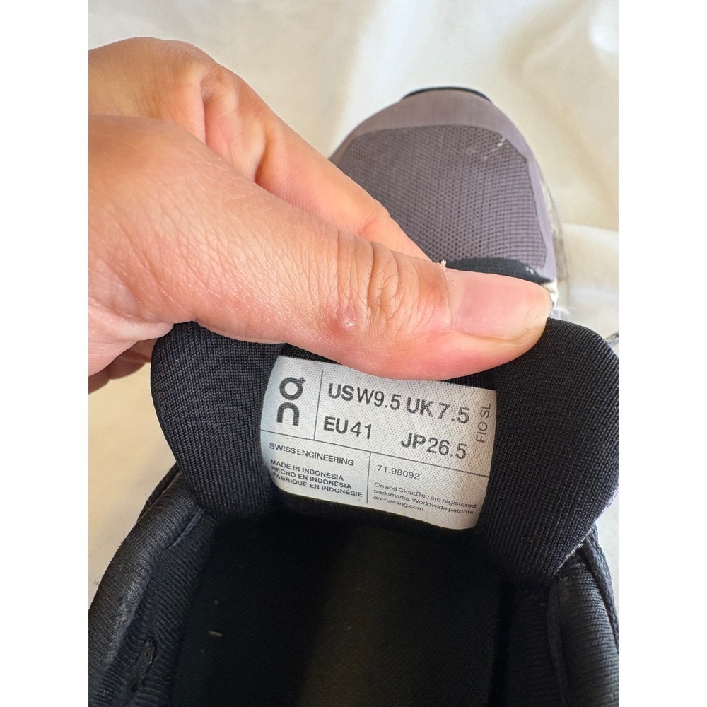 On Cloudflyer Womens Running Shoes Purple Black Size 9.5 - Picture 5 of 5